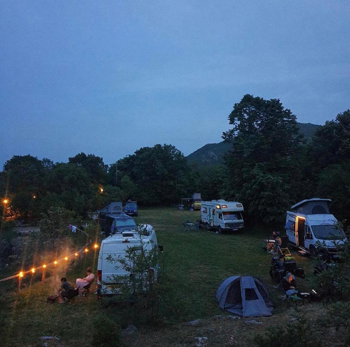 Camp Oaza,Lipa Hotel Cetinje Kültér fotó