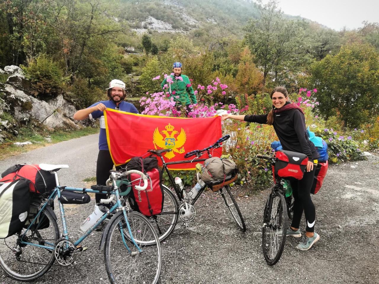 Camp Oaza,Lipa Hotel Cetinje Kültér fotó